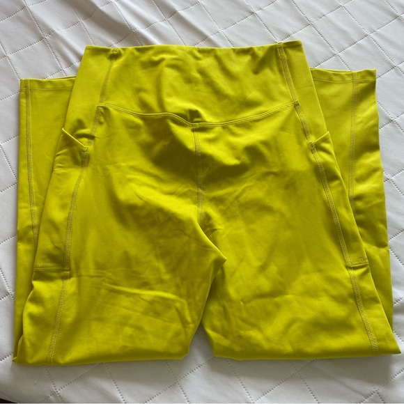 Girlfriend Collective High-Rise Pocket Legging in Chartreuse L - Picture 2 of 3